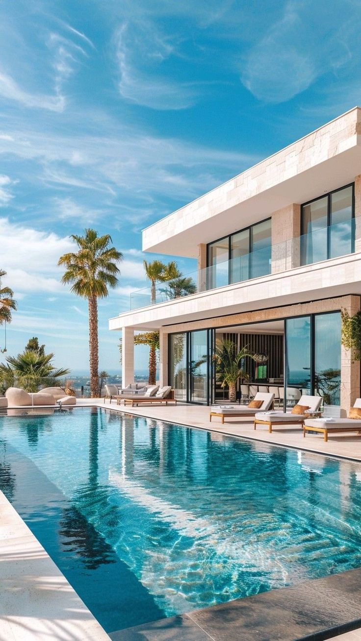 Piscina de condomínio com padrão Blue Care